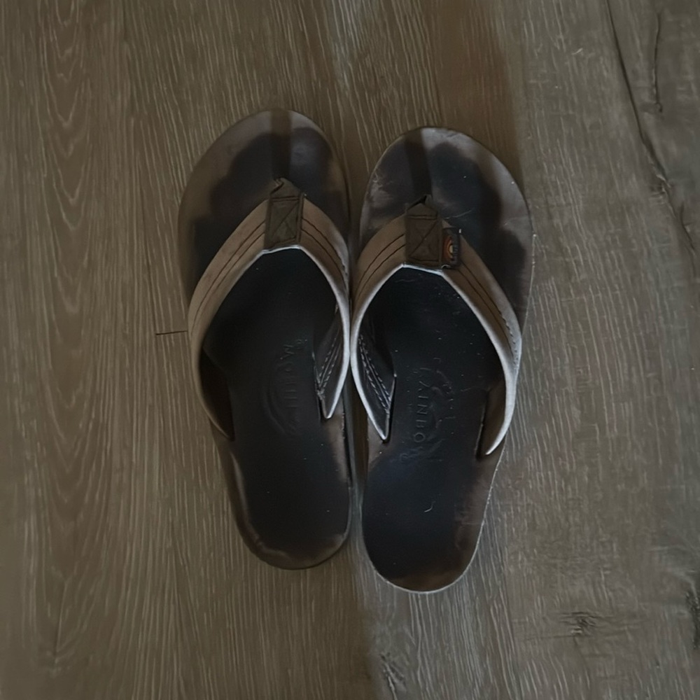 Rainbow sandals size medium